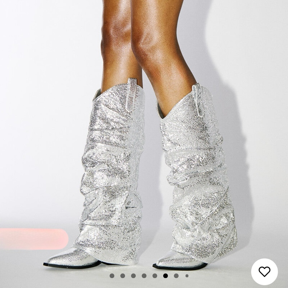 AZALEA WANG SHAWNEE SILVER COWBOY BOOTS